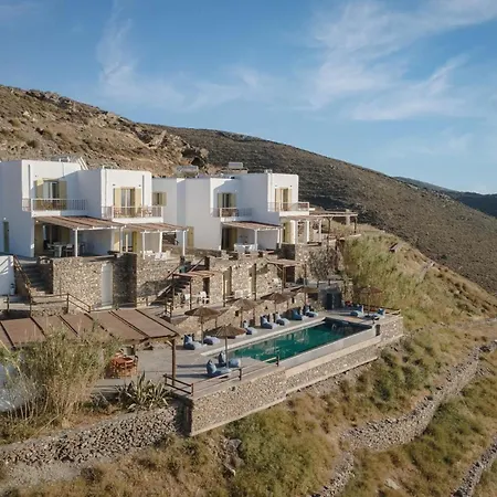 Vila Spectacular Kythnos | Elan | 3 Bedrooms | Spacious Terrace With Shared Infinity Pool & Panoramic Sea Views | Located On Top Of Kastella Beach | Stimata