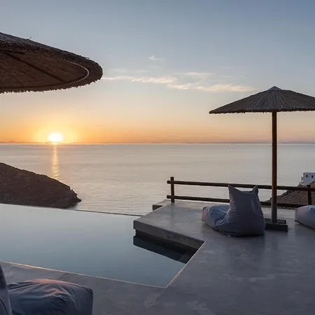 Spectacular Kythnos | Elan | 3 Bedrooms | Spacious Terrace With Shared Infinity Pool & Panoramic Sea Views | Located On Top Of Kastella Beach | Stimata * Mérichas