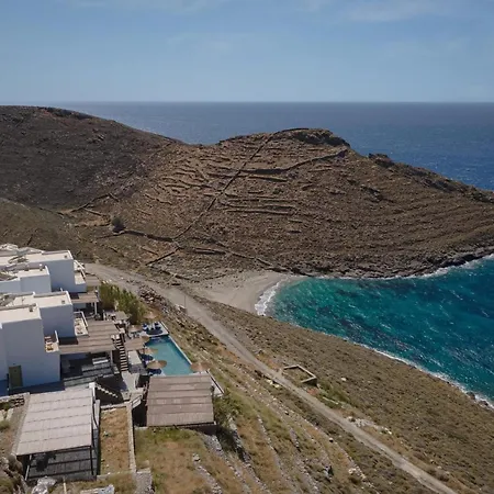 Spectacular Kythnos | Elan | 3 Bedrooms | Spacious Terrace With Shared Infinity Pool & Panoramic Sea Views | Located On Top Of Kastella Beach | Stimata
