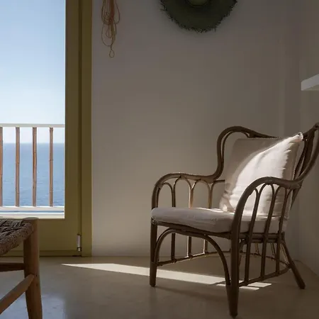 Spectacular Kythnos | Elan | 3 Bedrooms | Spacious Terrace With Shared Infinity Pool & Panoramic Sea Views | Located On Top Of Kastella Beach | Stimata * Mérichas