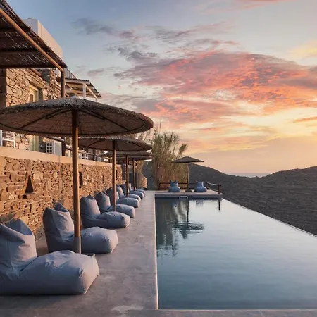 빌라 Spectacular Kythnos | Elan | 3 Bedrooms | Spacious Terrace With Shared Infinity Pool & Panoramic Sea Views | Located On Top Of Kastella Beach | Stimata